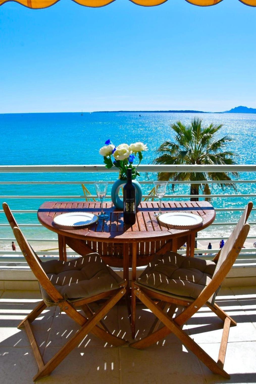 Résidence Le Soleil Juan-les-Pins Extérieur photo
